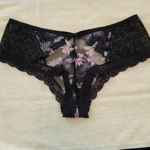 NWOT Victoria's Secret cheeky lace panties